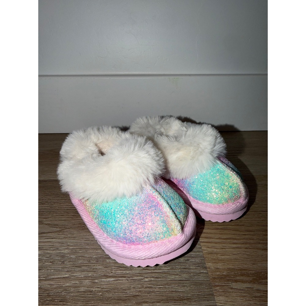 Baby girl slippers size 3 with faux fur trim